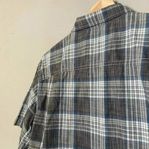 The North Face Mens Blue, Gray, Black Plaid Button Down Shirt Size M Lightweight - Picture 4 of 10